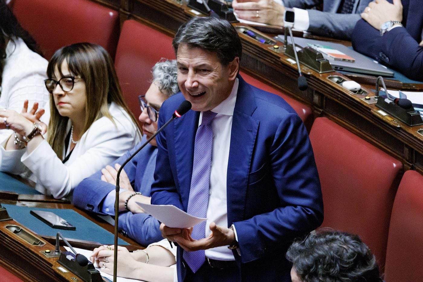 Caso Almasri, Conte chiama Meloni in Parlamento: “Lei donna, madre e cristiana ha liberato un boia”