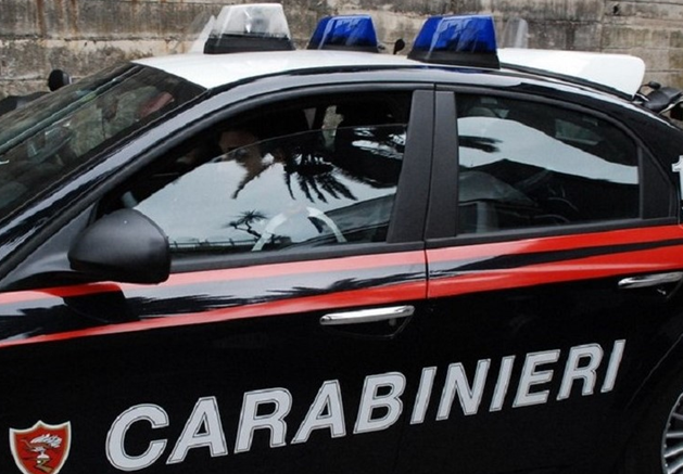 Chieti: spara ai tecnici Enel e aggredisce Carabinieri